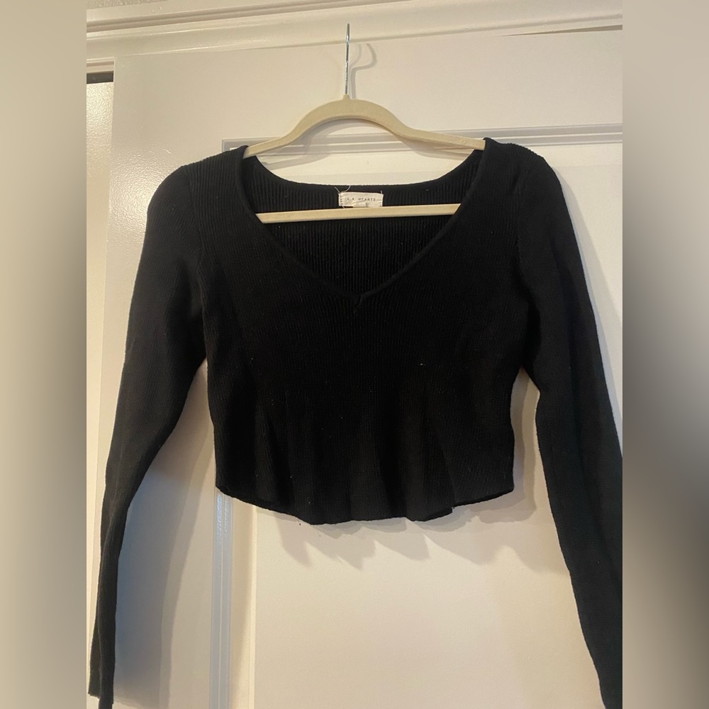 PacSun LA Hearts Black V Neck Cropped Sweater in size medium!